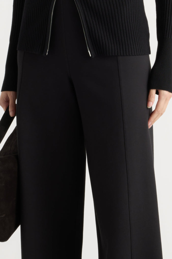 Charlotte | Anh Wide-Leg Ponte Stretch Pant (Regular) in Size Small