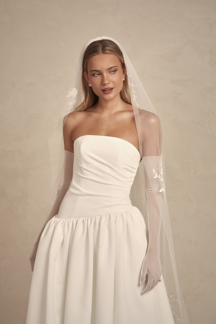 ARIA VEIL