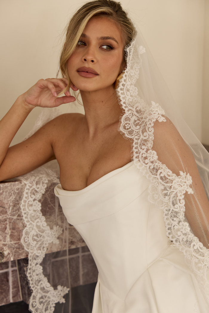 HARPER VEIL