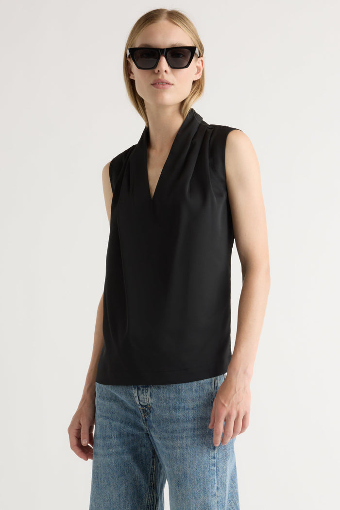 Jess | Jae V-Neck Sleeveless Blouse in Size Small