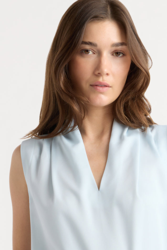 Renée | Jae V-Neck Sleeveless Blouse in Size Extra Small
