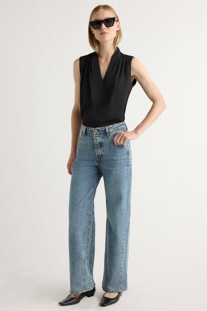 Jess | Jae V-Neck Sleeveless Blouse in Size Small