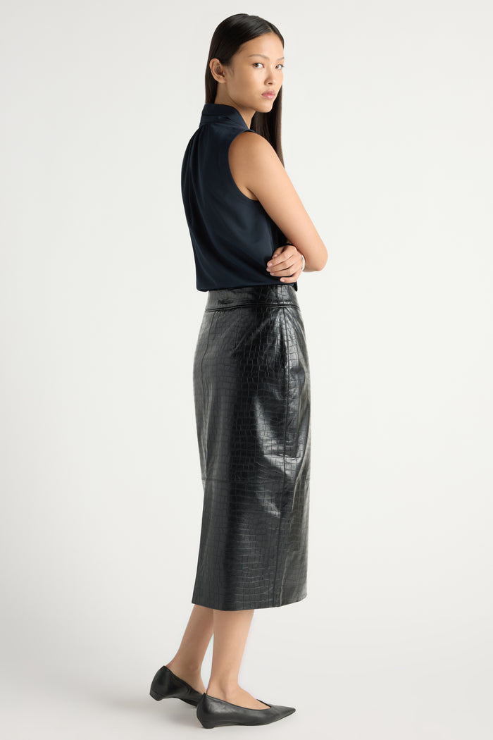 May-Li | Jae V-Neck Sleeveless Blouse in Size Small