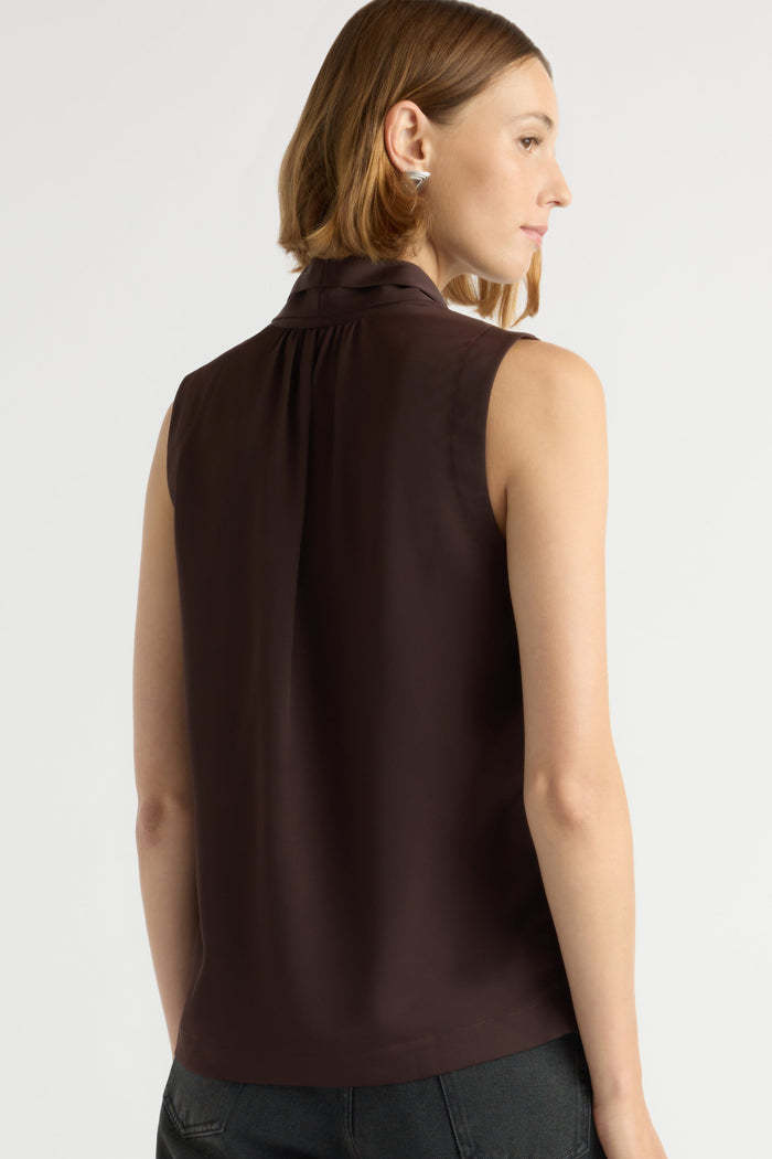 Mali | Jae V-Neck Sleeveless Blouse in Size Small