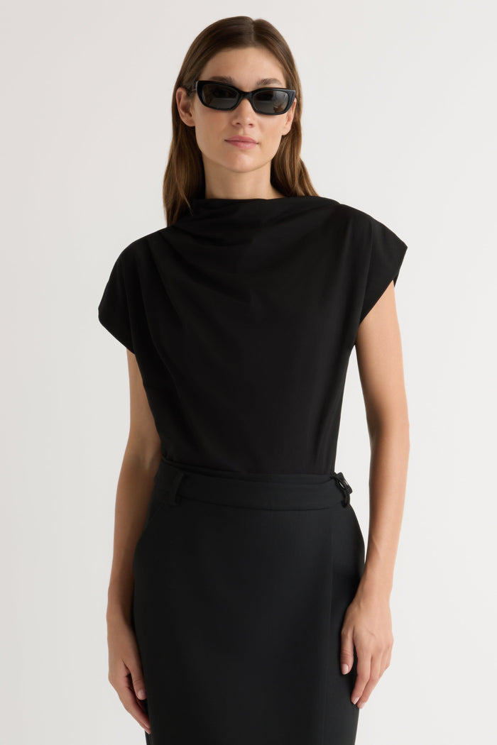 Renée | Kenny Asymmetric-Neck Tee in Size Extra Small