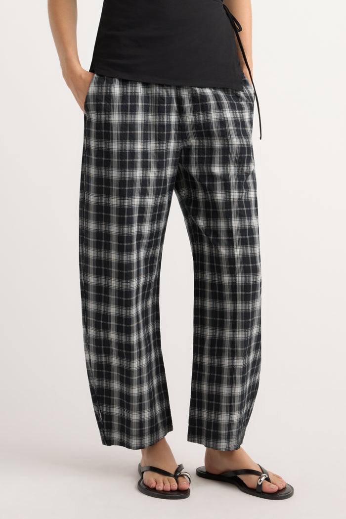 Renée | Ondine Plaid Stretch-Waist Pant in Size Small