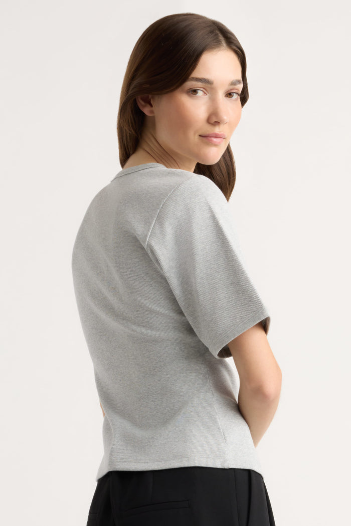 Renée | Reanne Ribbed Sculpted Crew-Neck Tee in Extra Small