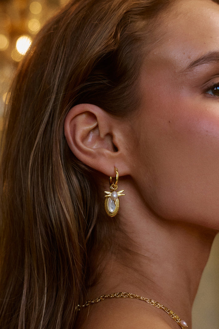 Sorella Earrings in Pearl