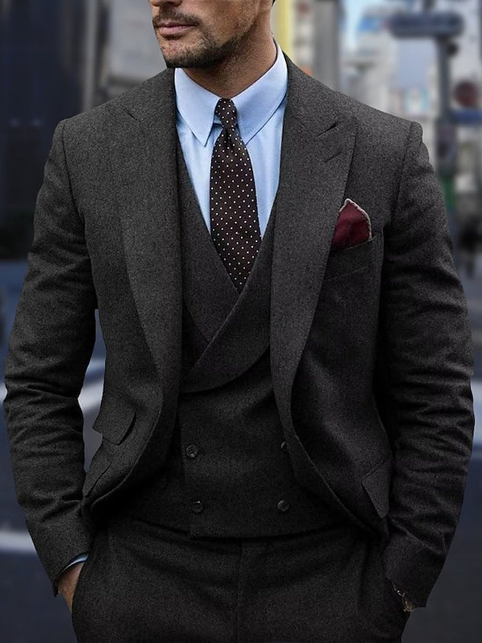 Suit Men Formal Two-Button Fit Timeless Look