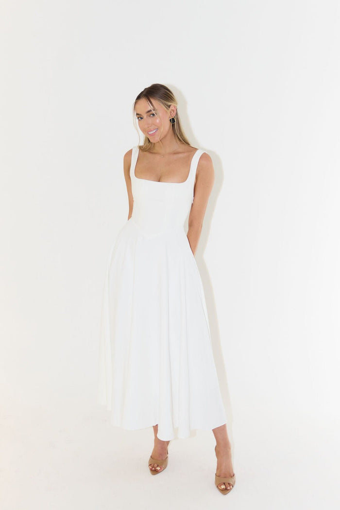 Women Dress Sleeveless V-Neck Pleated Knee Length Fit