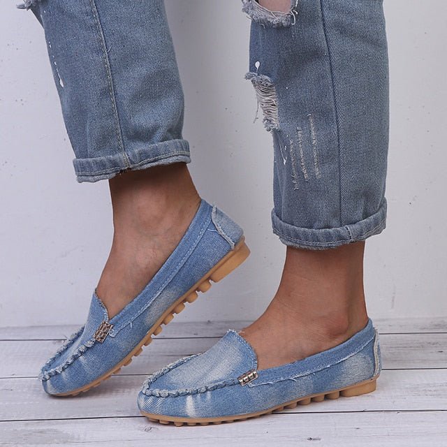 Women's Loafers — Slip-On Flat Sole Closed Upper Minimal Design