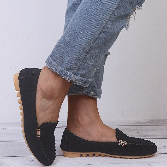 Women's Loafers — Slip-On Flat Sole Closed Upper Minimal Design