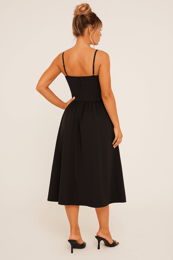 Women's Maxi Dress — Pleated Skater Sweetheart Neckline Design